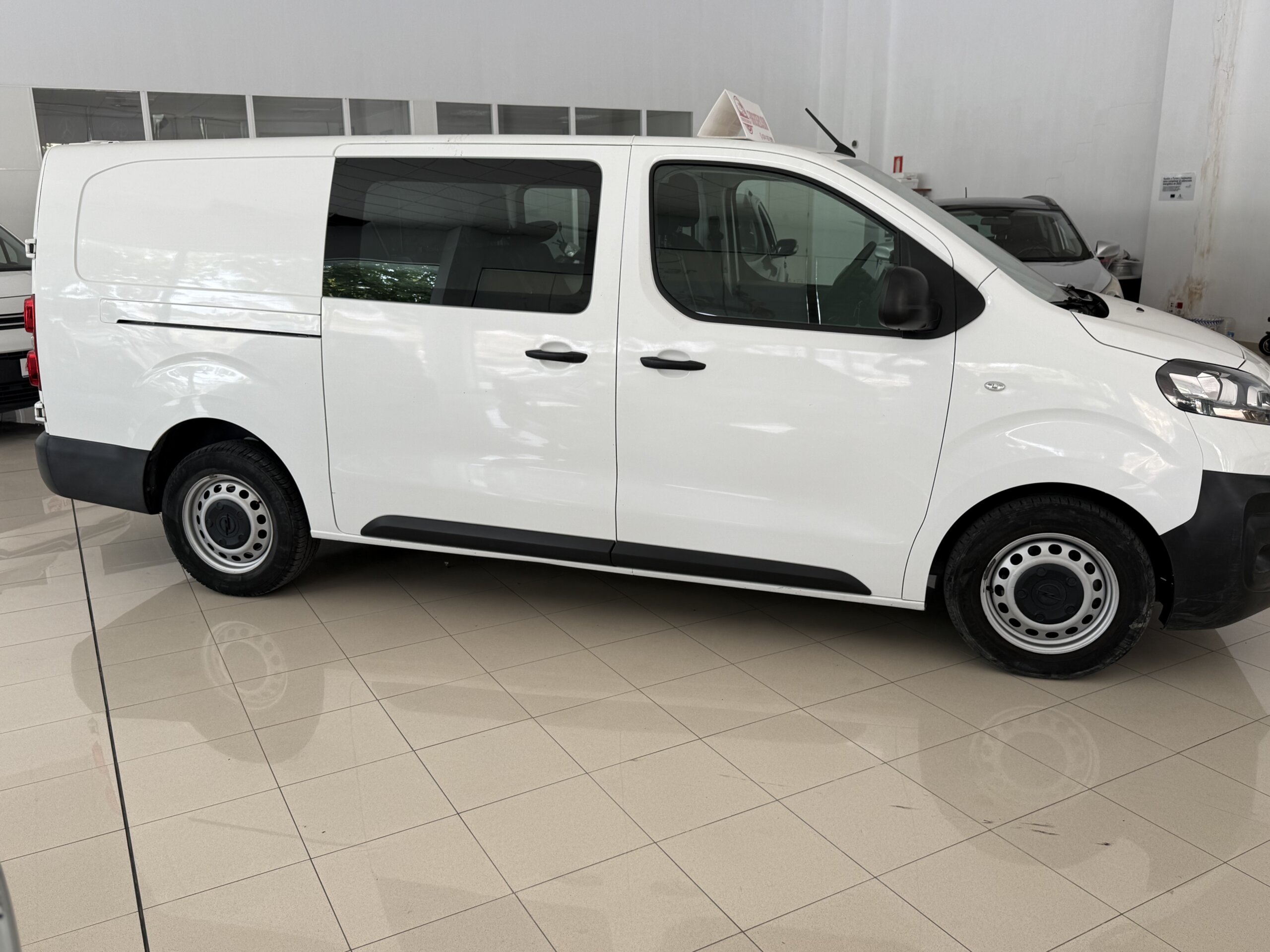 Opel Vivaro Cb Mixta L21,6 CDI 135cv